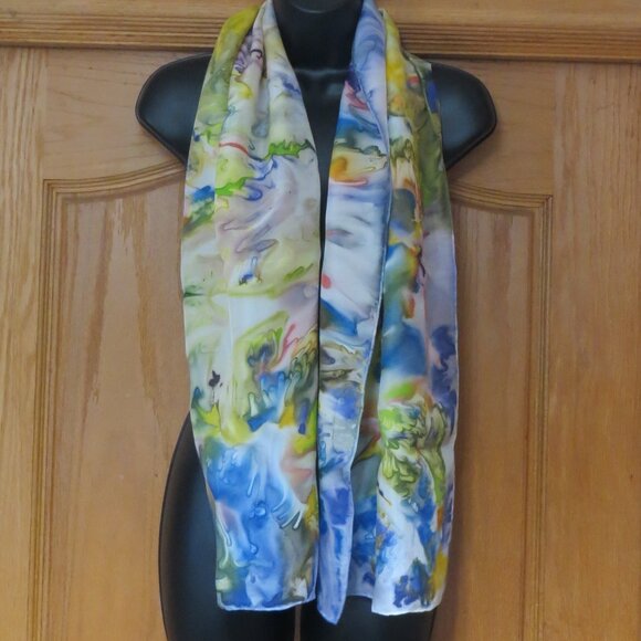 Two separate Watercolor scarves - Picture 11 of 13